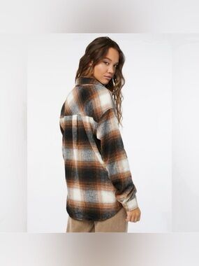 Ardene neutral plaid shacket size medium